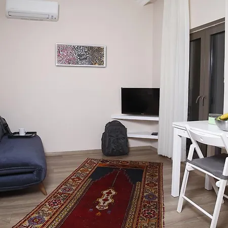 Juno Aparthotel 3*